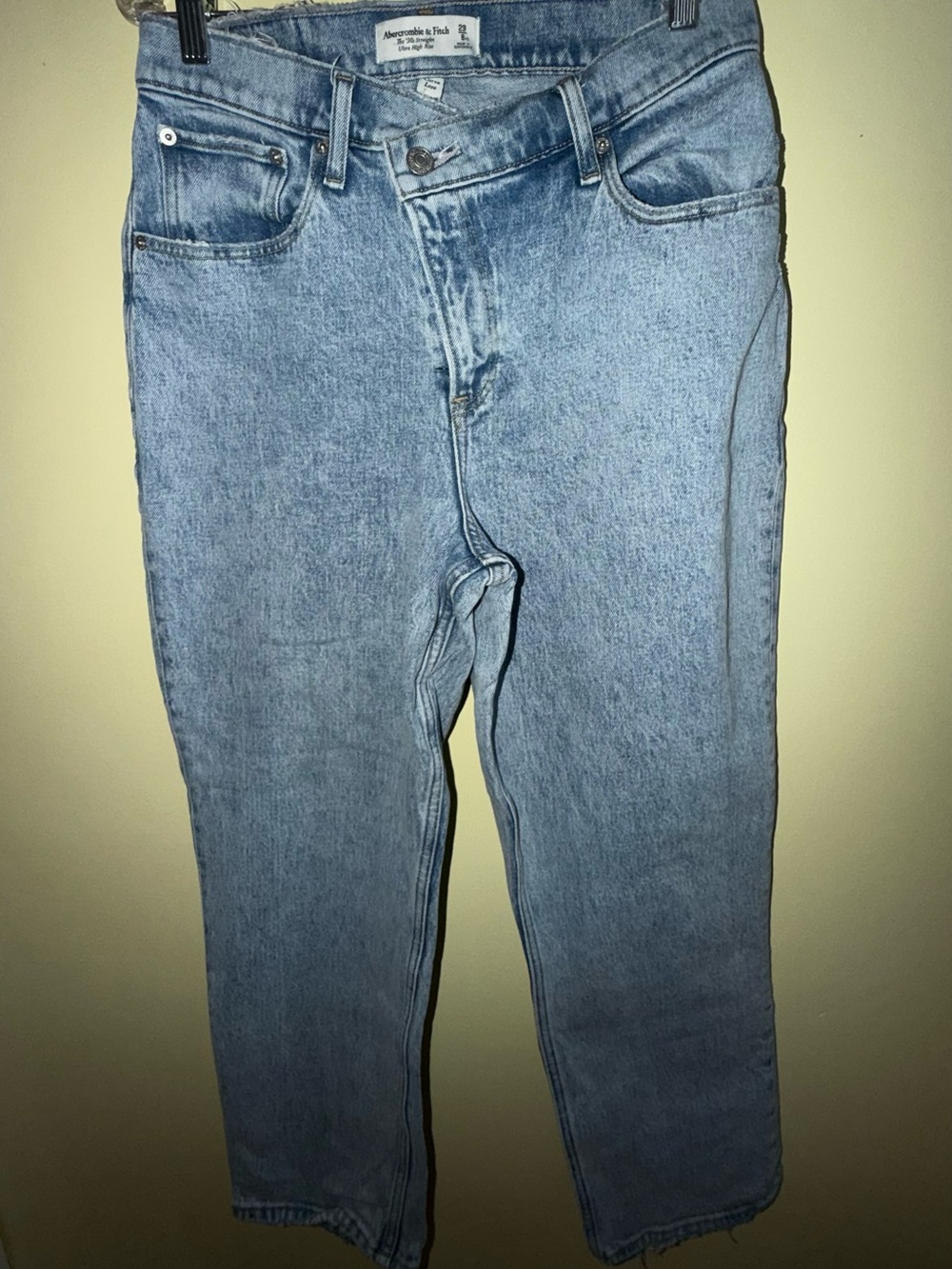 Abercrombie & Fitch 90’s Straight Curve Love Ultra High Rise Jeans